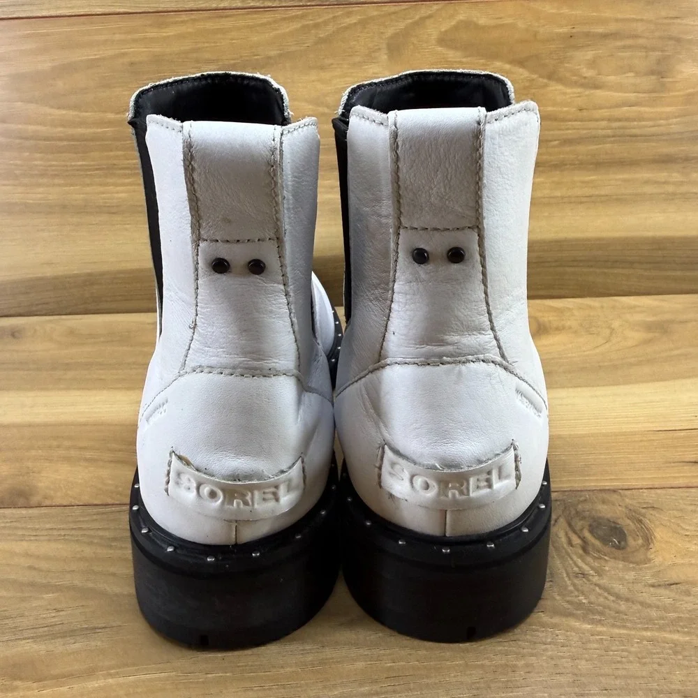 Sorel‎ Lennox Lug Sole Chelsea Boots 9.5 White Leather Pull On Casual Waterproof